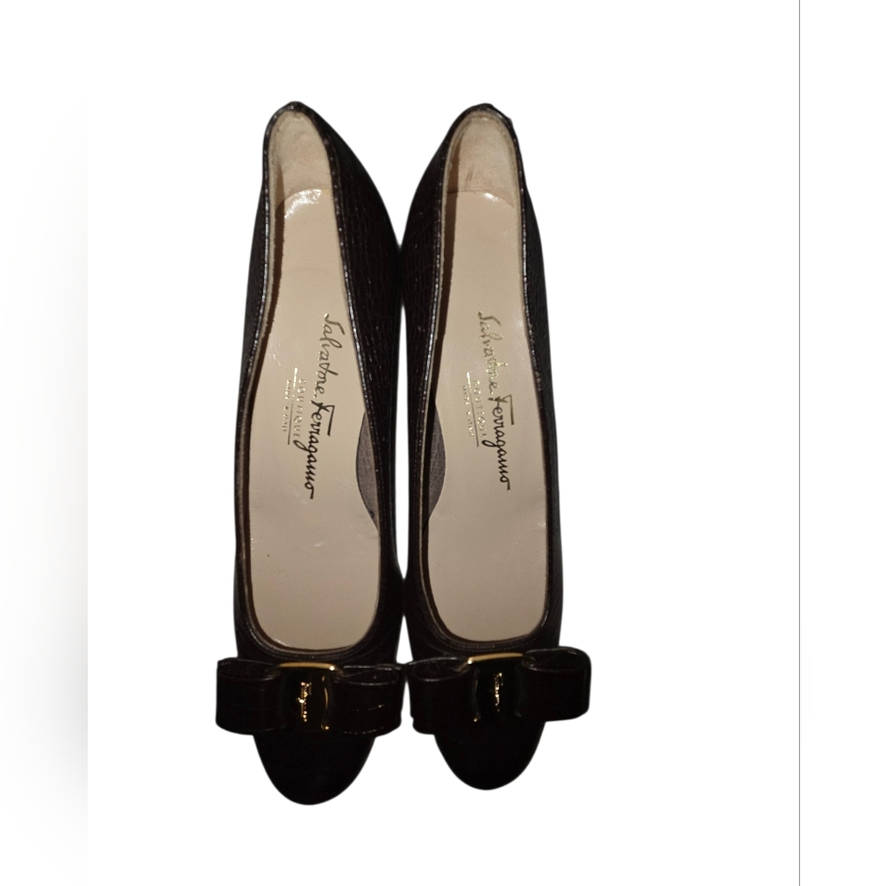 Salvatore Ferragamo Croc-Embossed Flats s 7 1/2 - Picture 3 of 8